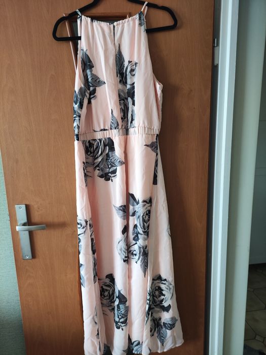 Długa sukienka w kwiaty