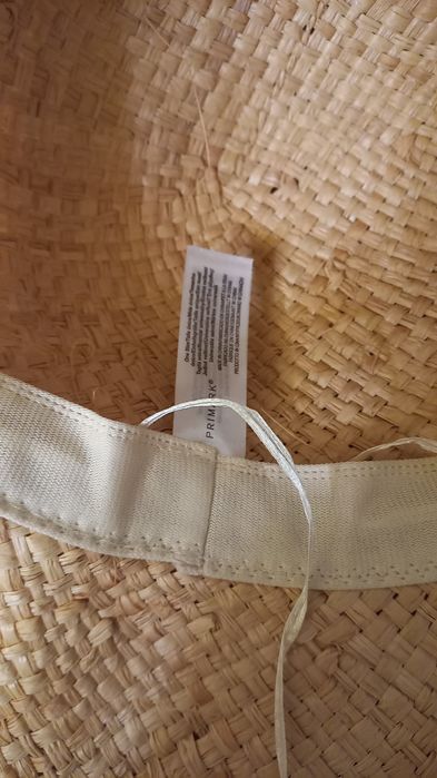 Шляпа из натуральной соломы широкополая