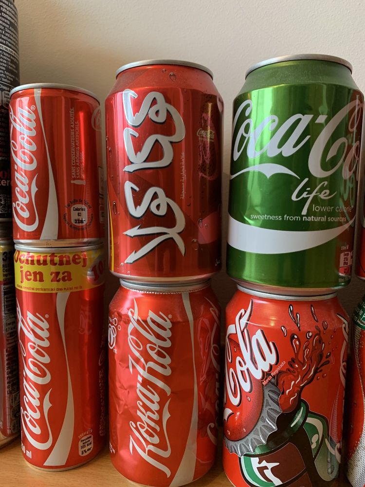 Coleção 94 latas de Coca-Cola