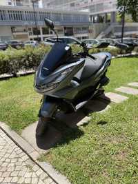 Honda pcx 125cc 2022 vendo 2750€