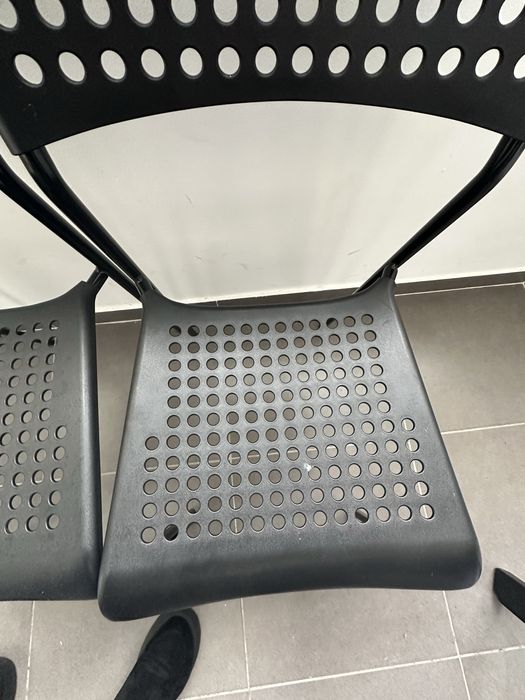 Conjunto mesas e cadeiras