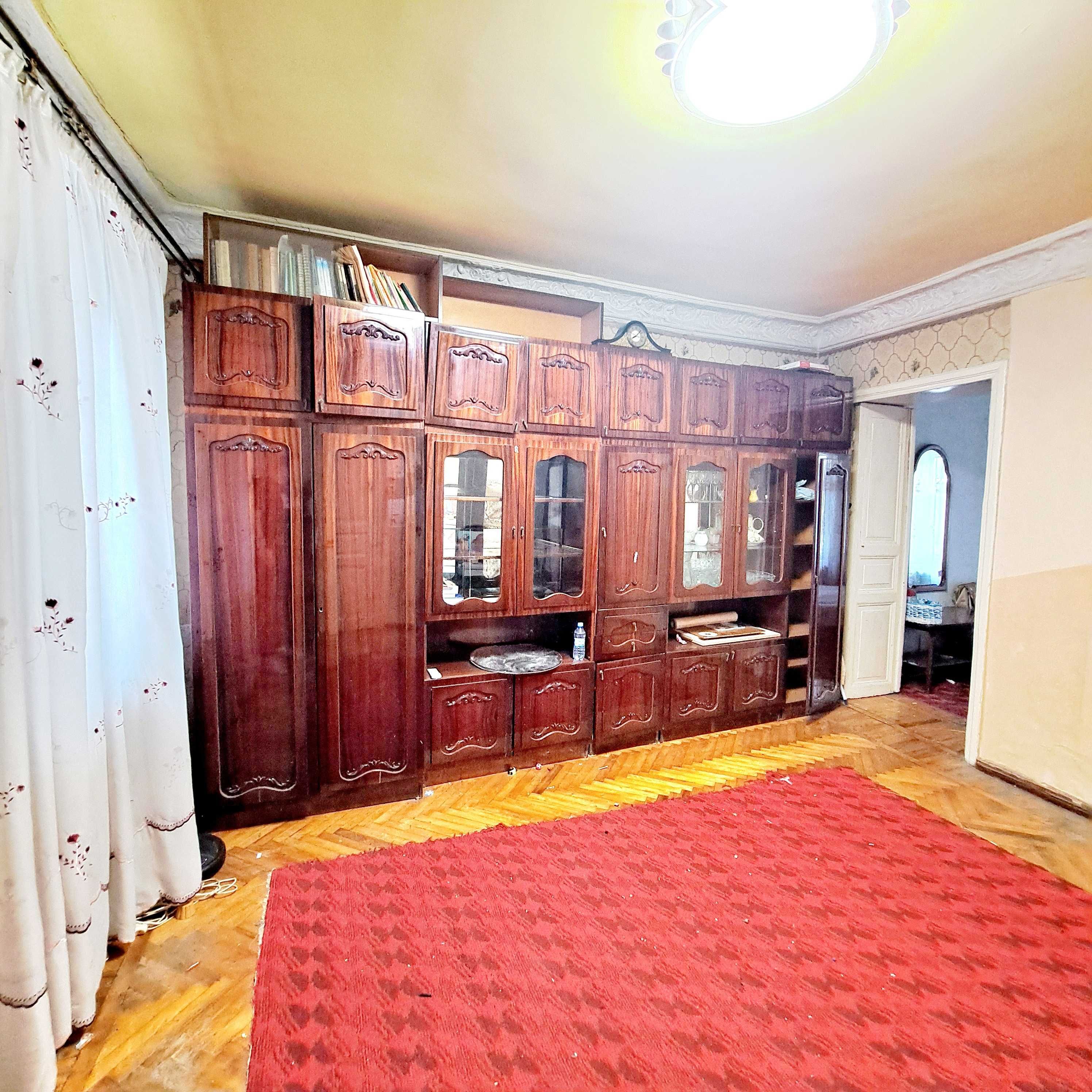 Продам 2 комнатную квартиру в центре Одессы