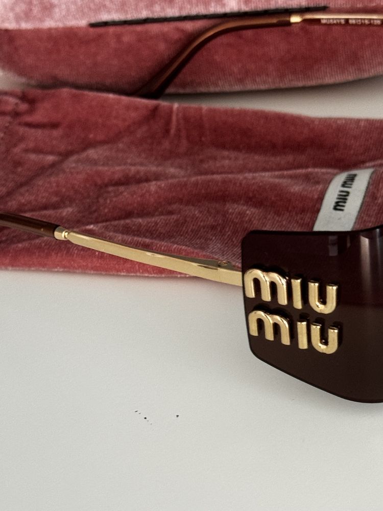 Okulary przeciwsłoneczne MiU MIU