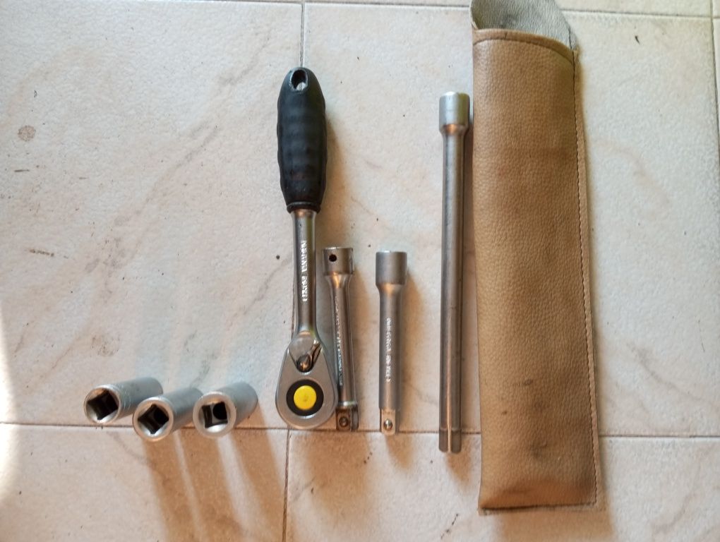Conjunto de chaves roquete com extensiveis  15mm, 17mm e 19mm de cabo