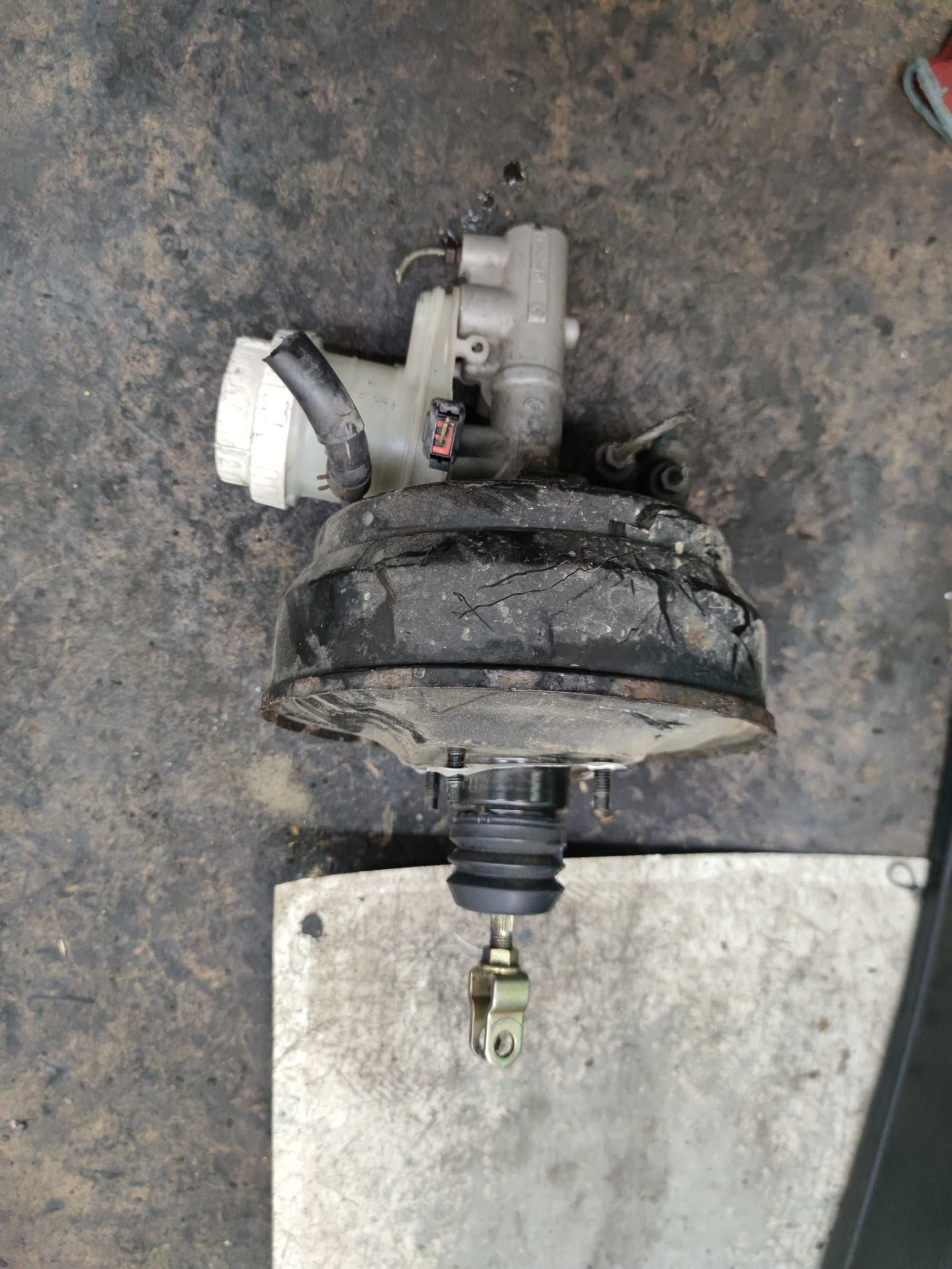 Mitsubishi Carisma 1.6 1.9 Serwo Pompa Hamulcowa