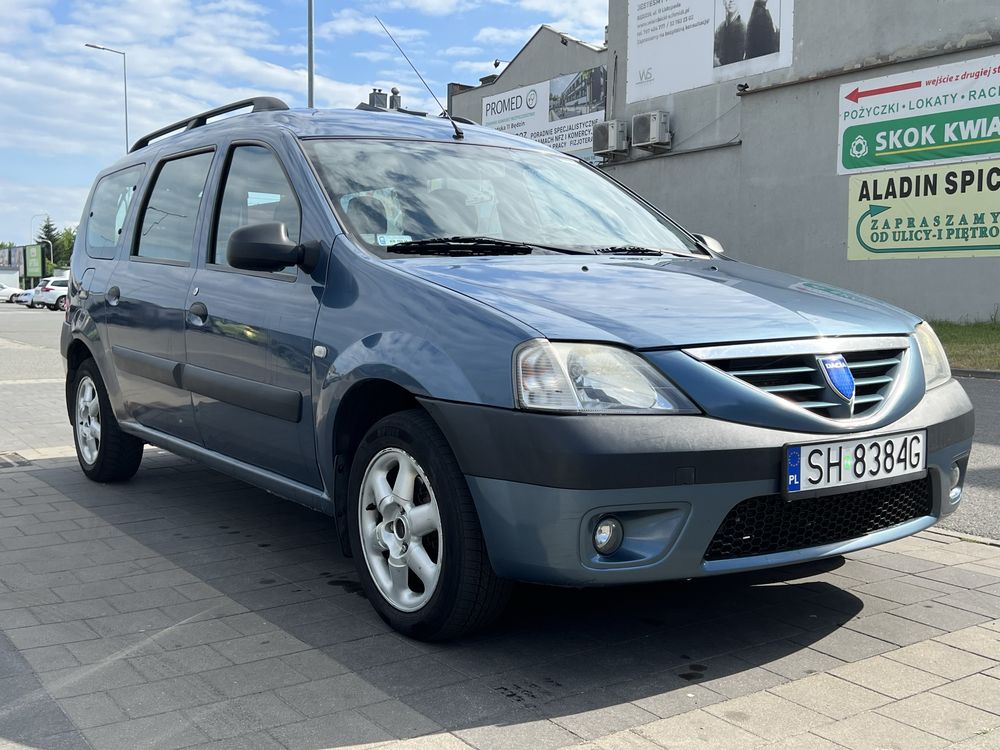 Sprzedam Dacia Logan MCV 2008 r. 1.6 v16 benzyna/gaz. 7 - osobowy.