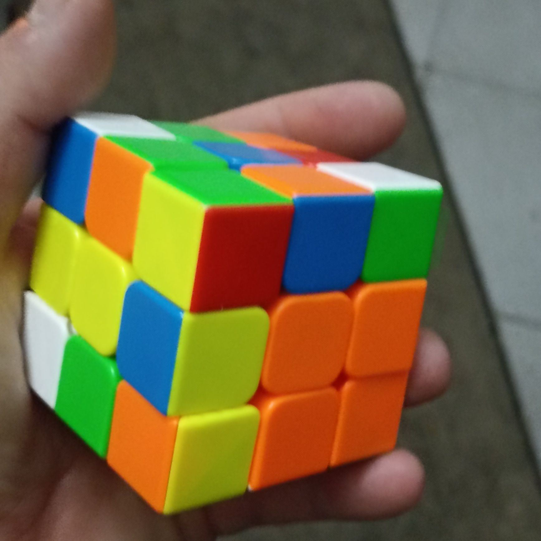 Cubo mágico para desenvolvimento de memória