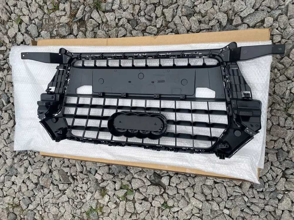 решетка радиатора ауди audi a4 Q3 A3 A6 Q3 Q5 Q7