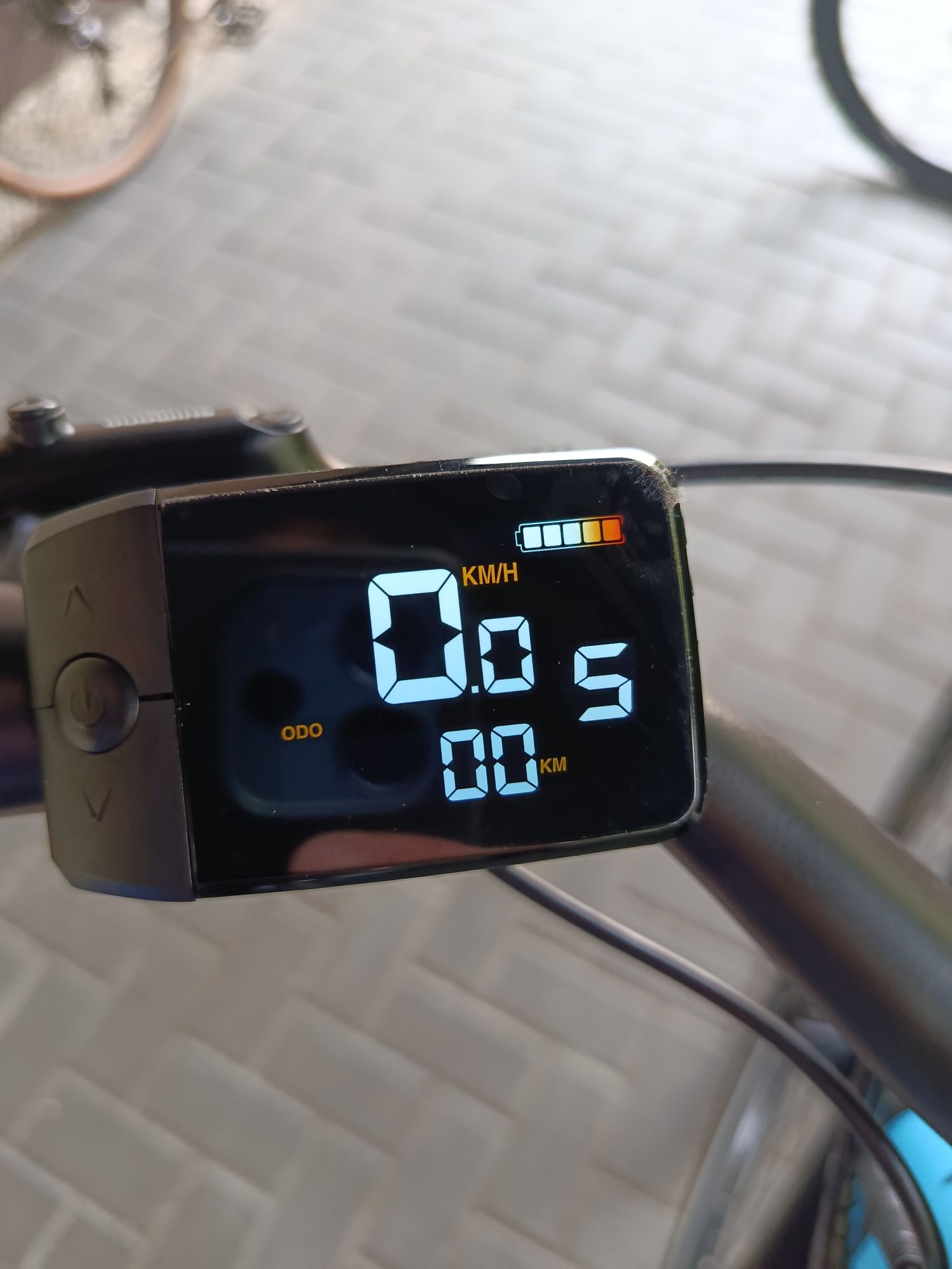 E-bike Kands Aspen 28 błękitny mat 18 250W 14Ah Cues 1x9 nowy sklep