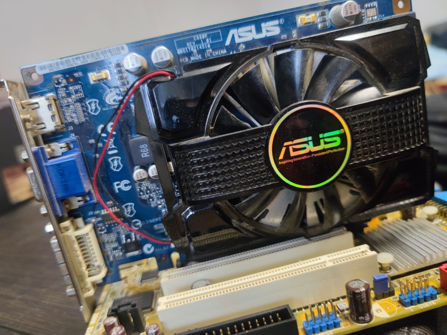 Asus P5GC-MX + Asus GT220 + GOODRAM 2x512MB DDR2