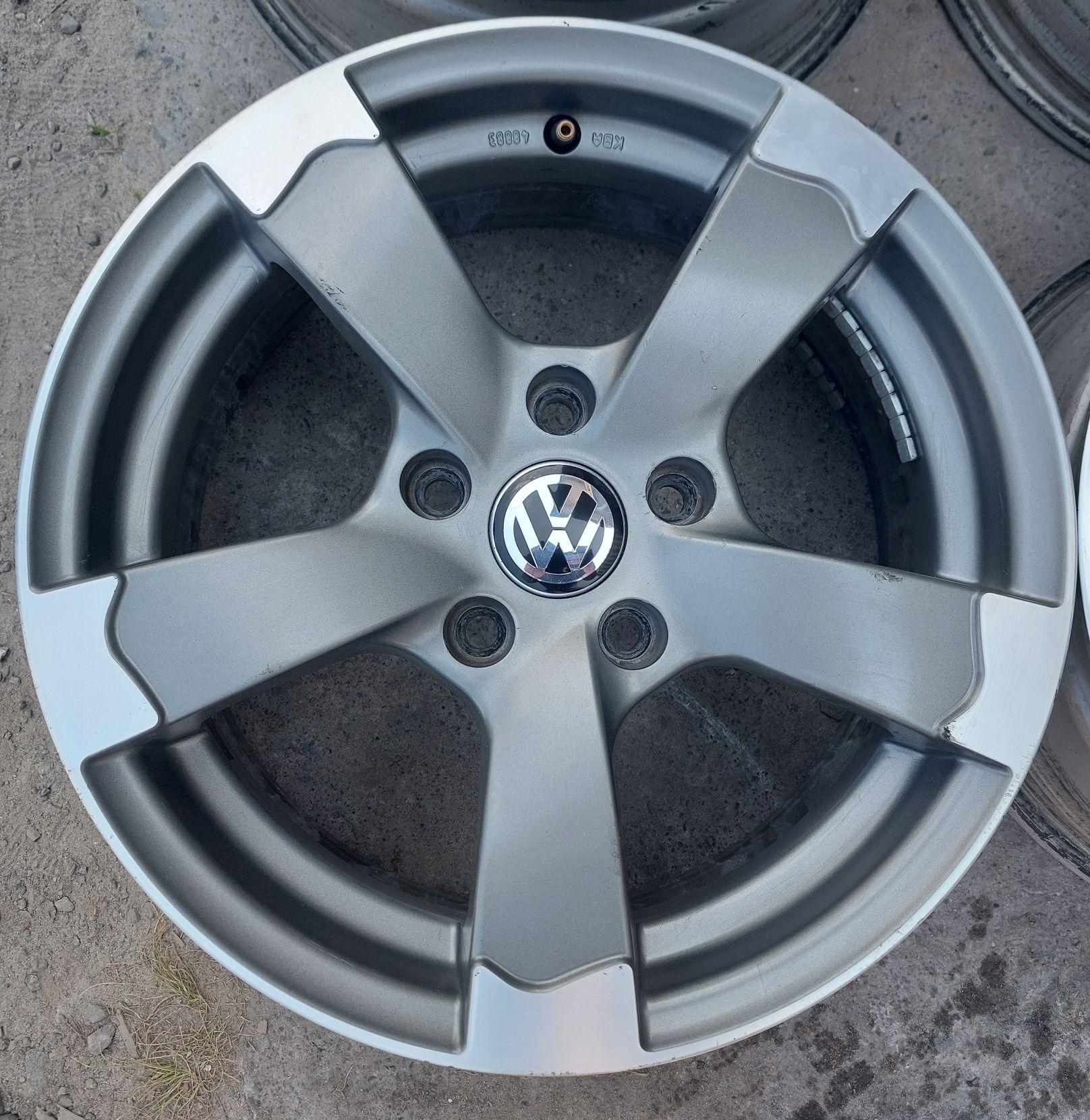 5 112 R16 VW Golf Jetta Passat Touran Tiguan