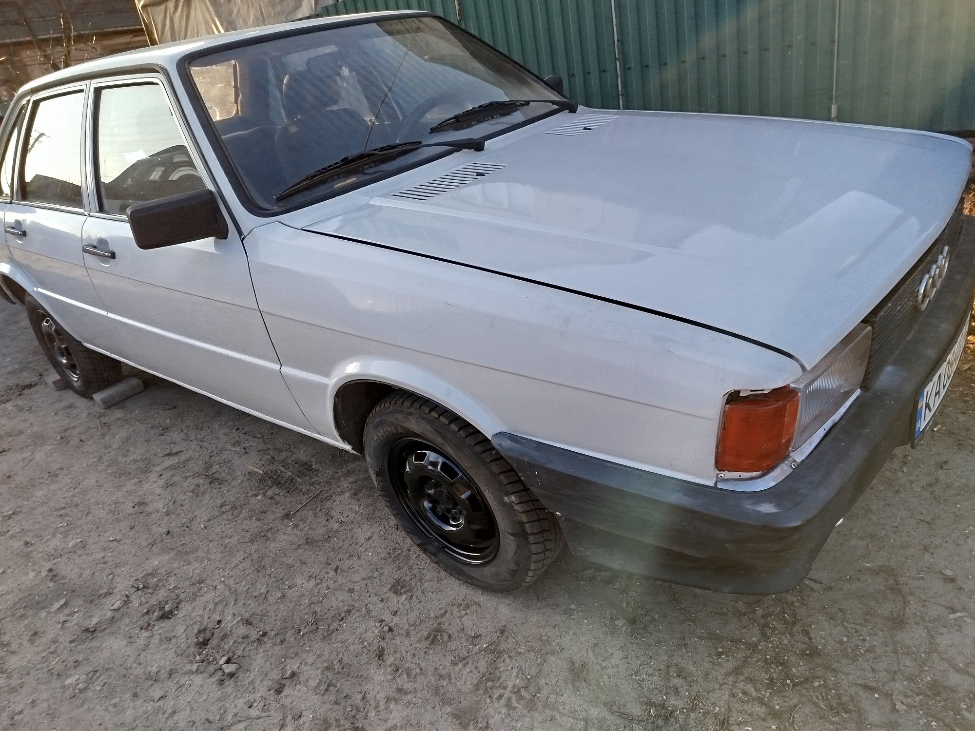 Продам Ауди 80 б 2. 1200 s