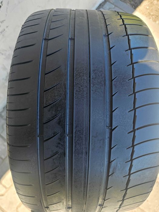 Lato Michelin 285/30 R18