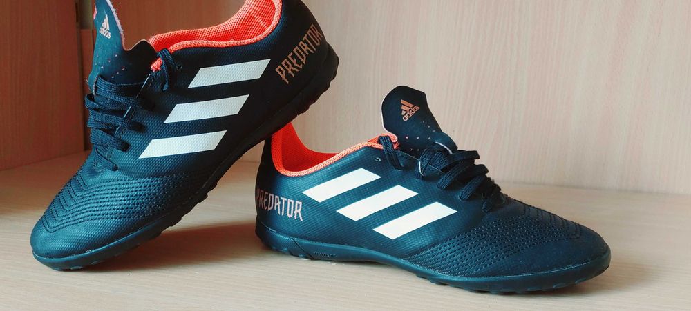 Buty piłkarskie Adidas Predator