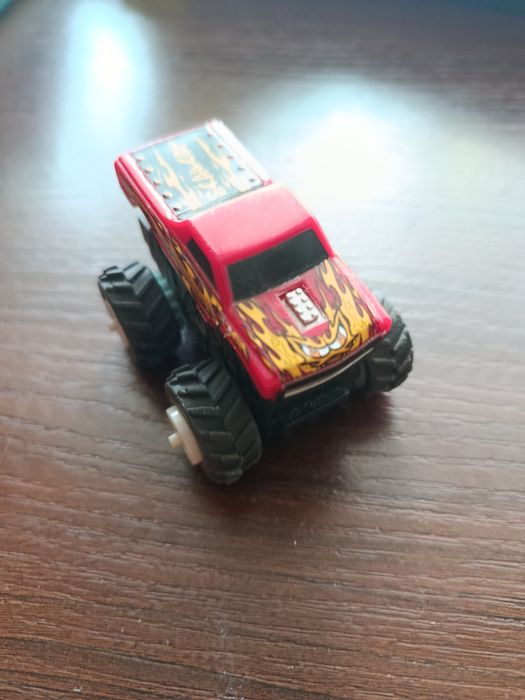 Monster Truck Czerwony