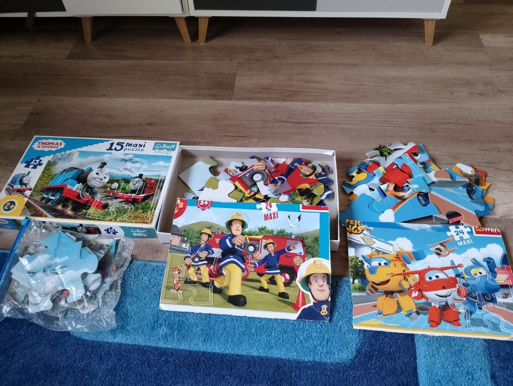 Zestaw trzech puzzli Maxi