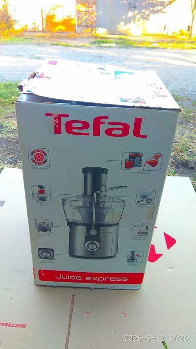 Продається соковіджималка Tefal