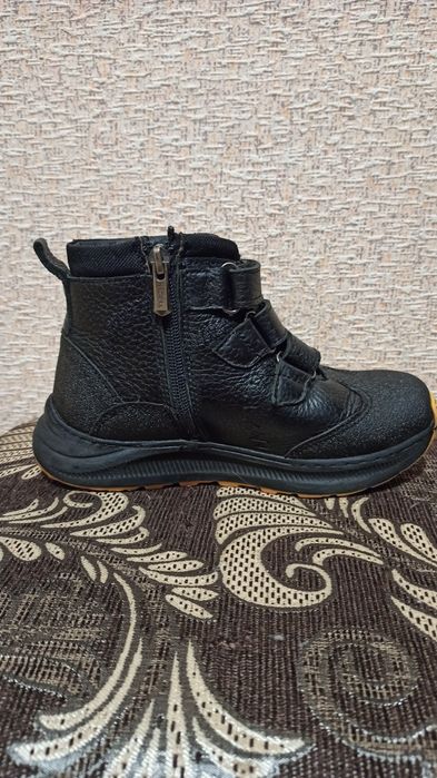 Зимние детские ботинки. Размер 32