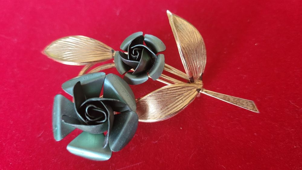 Броши вишенки эмаль, роза, карандаш