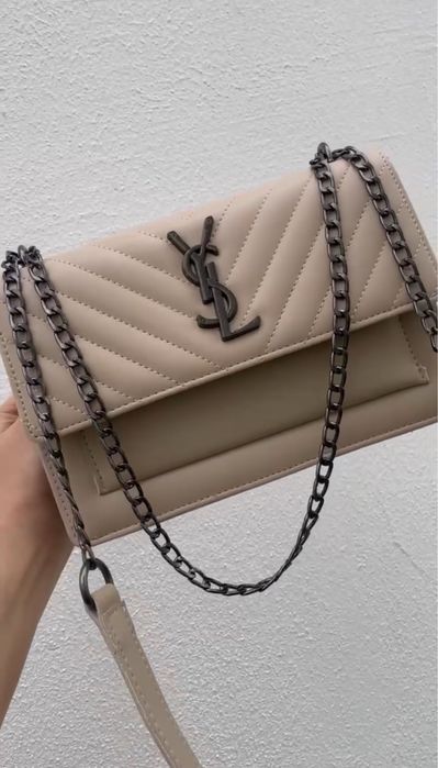 Стильні жіночі сумочки