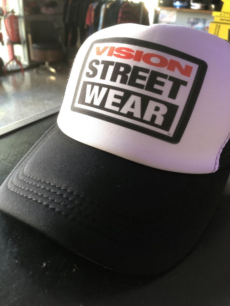 Boné Vision Street Wear Trucker Cap Surf Skate