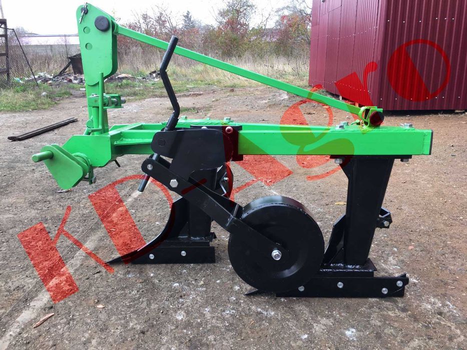 Плуг Бомет Bomet 2-25 висока стійка.