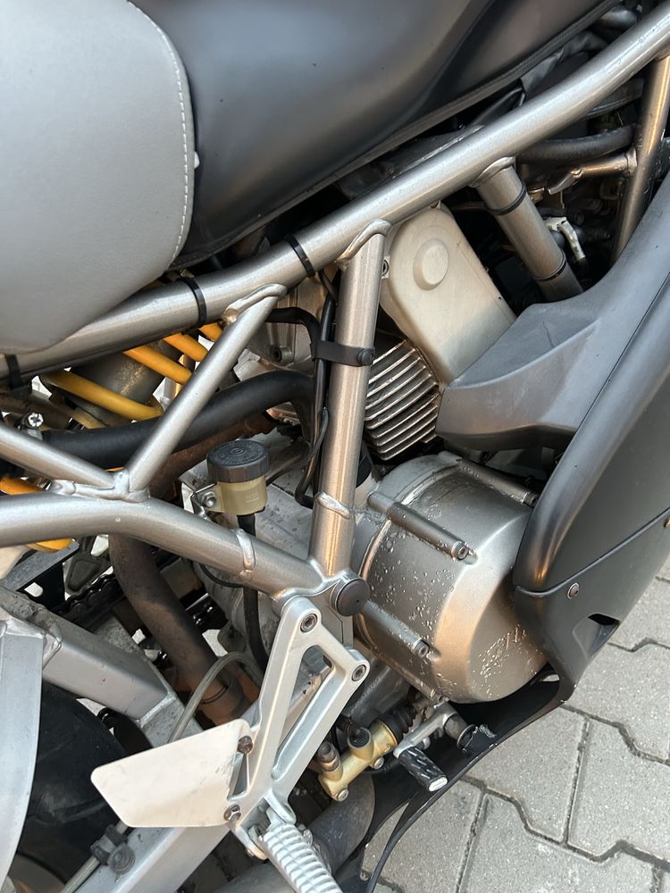 Продам мотоцик Ducati 750