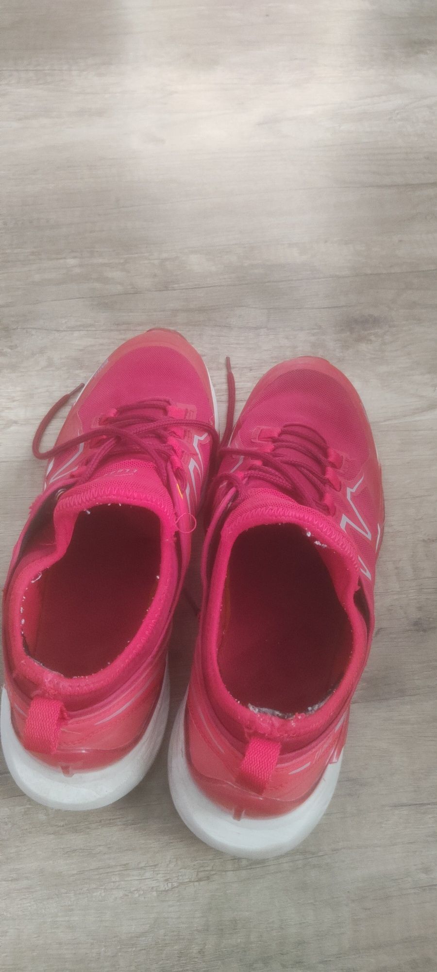 Buty Elbrus do biegania używane ale w dobrym stanie