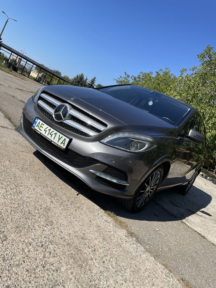 Продам Mercedec b250e