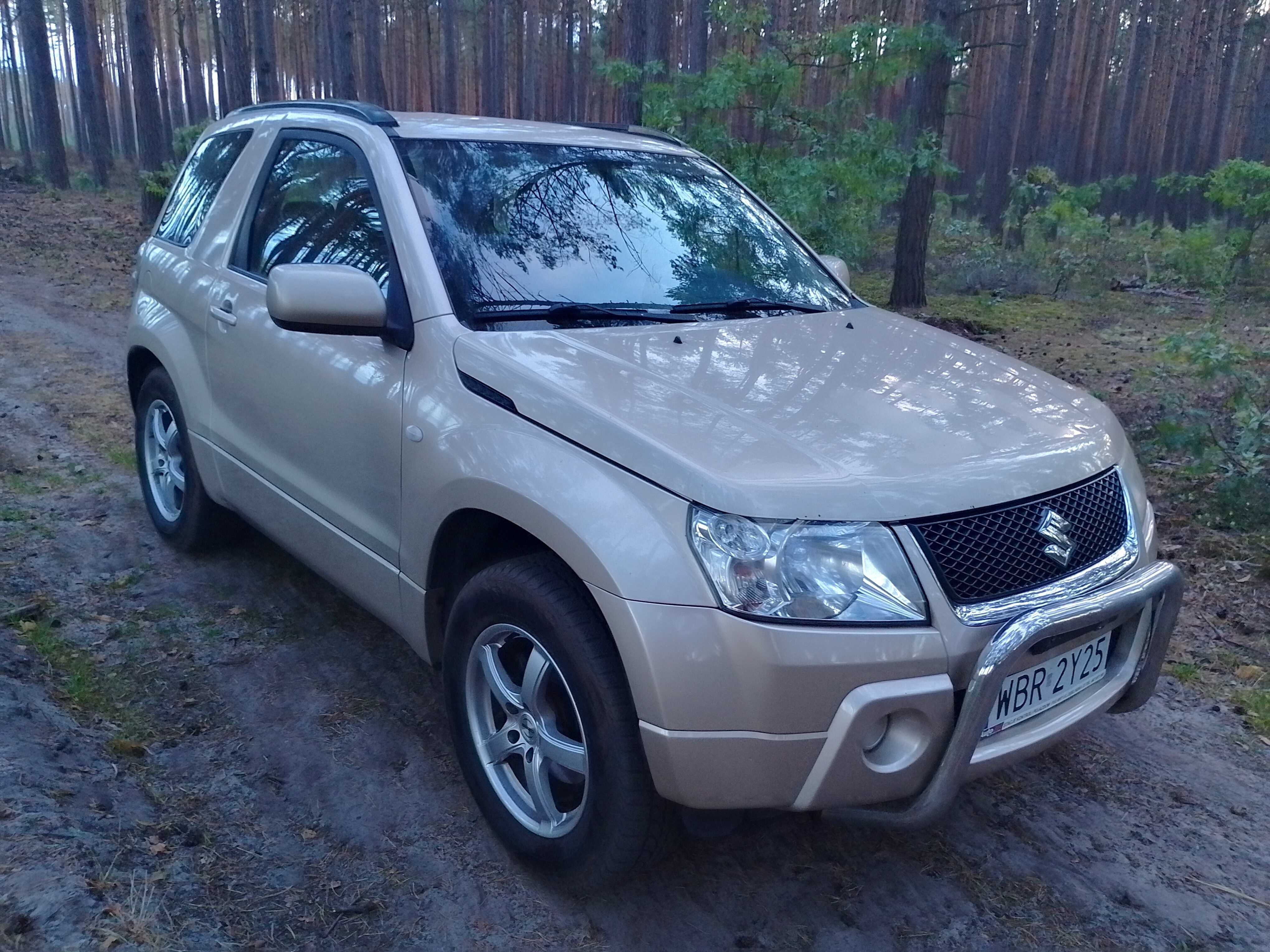 Suzuki Grand Vitara 1.6 Hak Złoty 3 drzwi klima ideał na trudne drogi