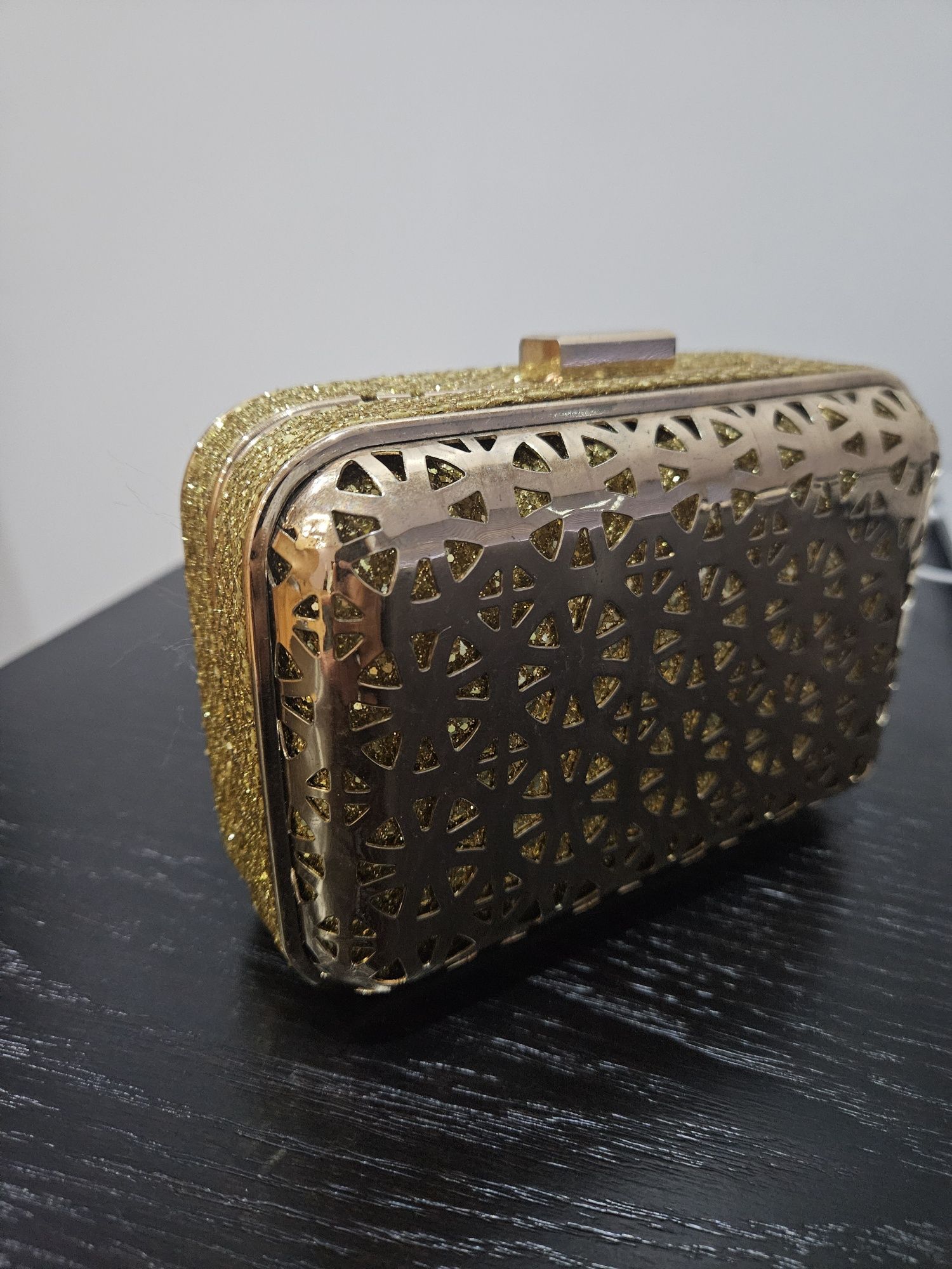 Bolsa/ Clutch de cerimónia dourada