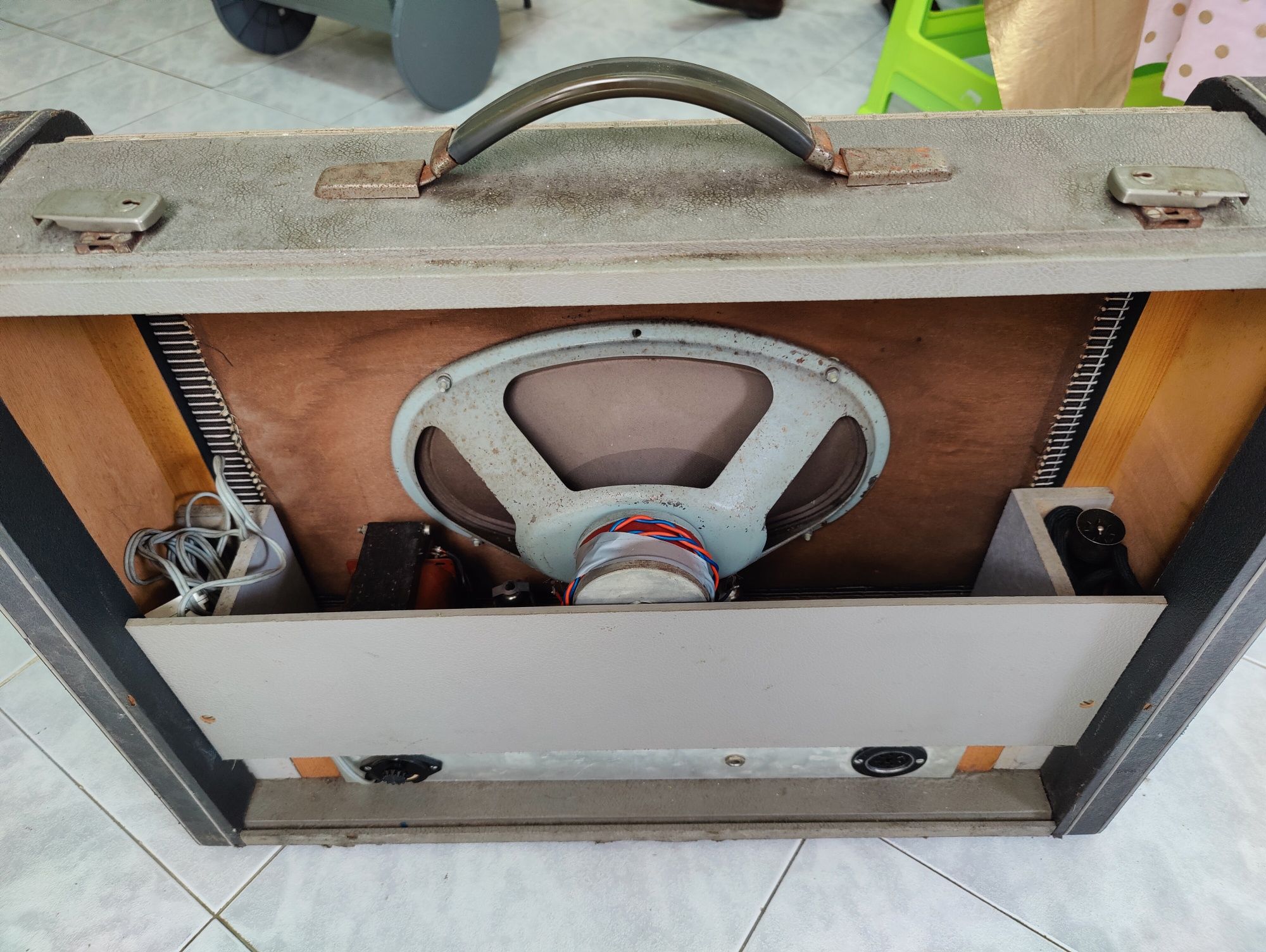 Amplificador válvulas antigo