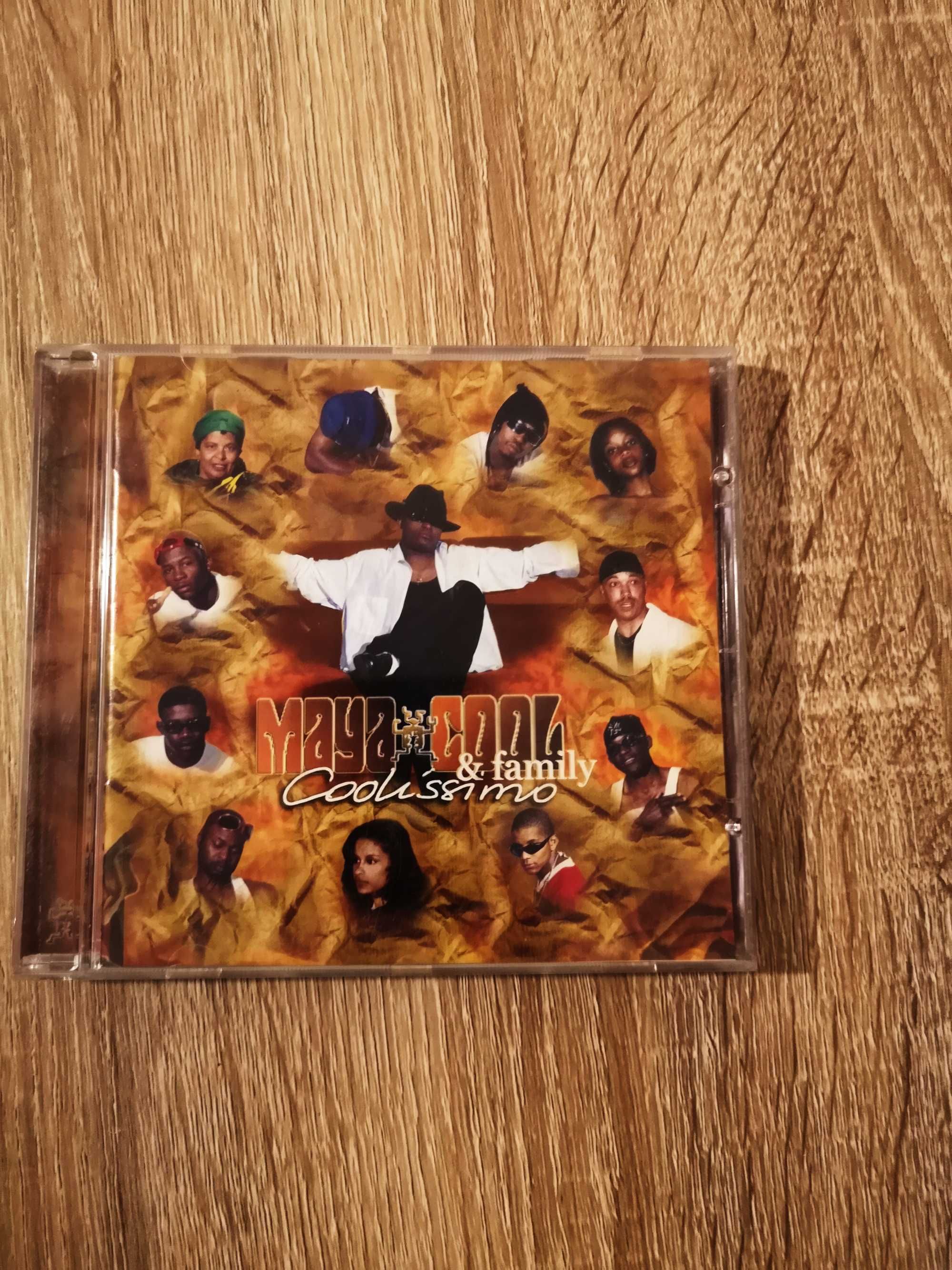 40 CD 's de musica africana + 7 CD's de outros artistas