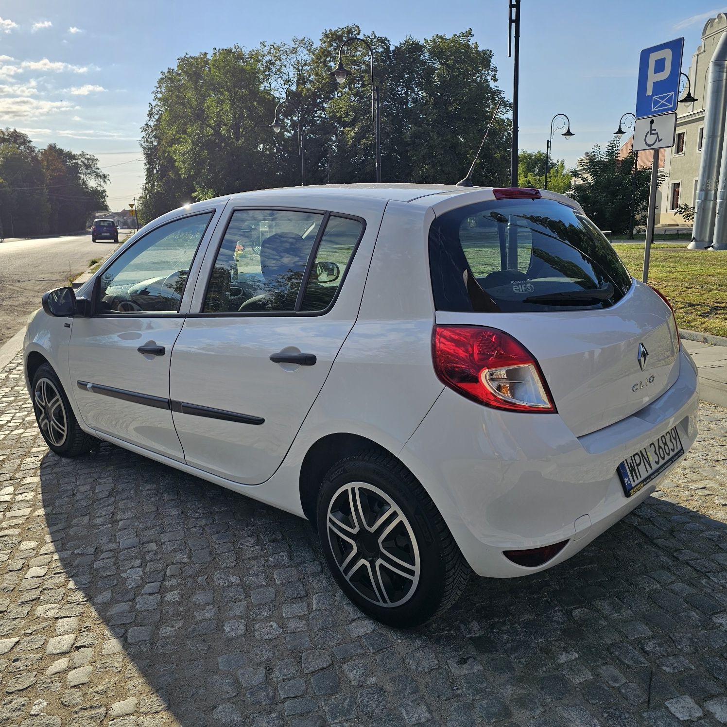 Renault Clio 1.2 Super Stan Bezwypadkowy Klima Wspomaganie