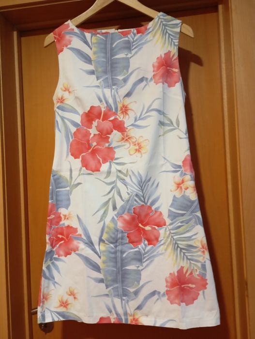 Vestido manga cava florido