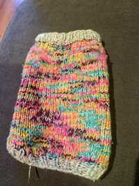 Handmade rękodzieło sweterek wełniany dla kota sfinks kolorowy