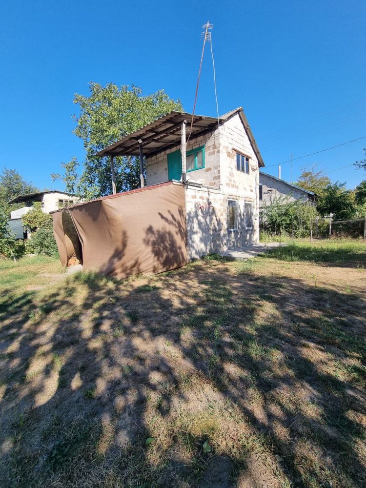 Дача з басейном,  біля хвойного лісу, 6 км від лівого, YES
