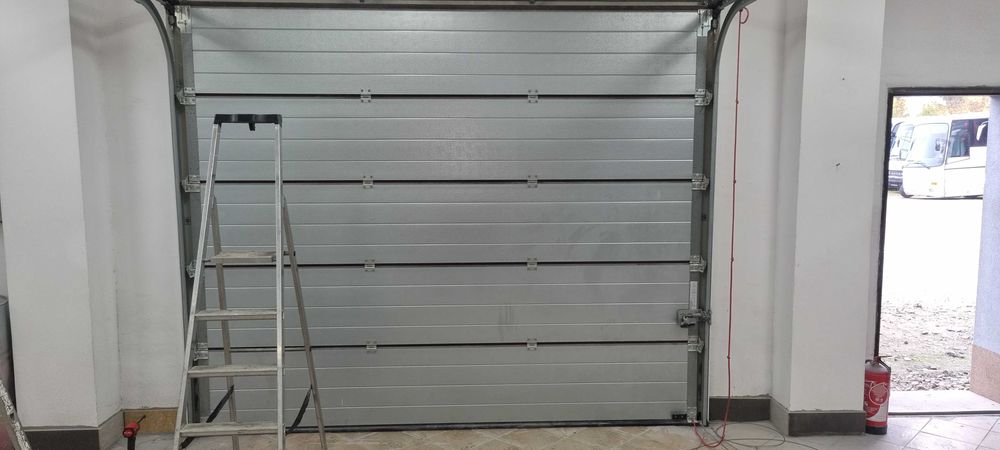 Brama garażowa HORMANN 3000x2500 orzech