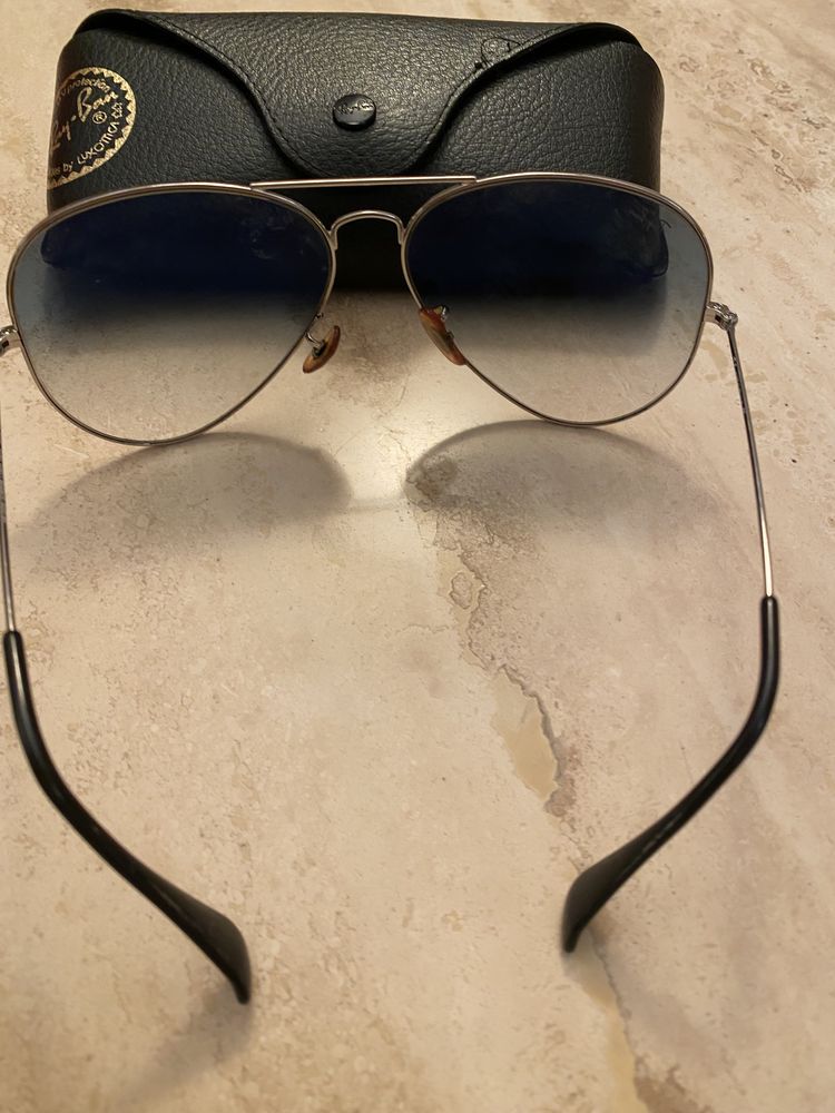Vendo óculos de sol Ray Ban azuis con lentes degrade