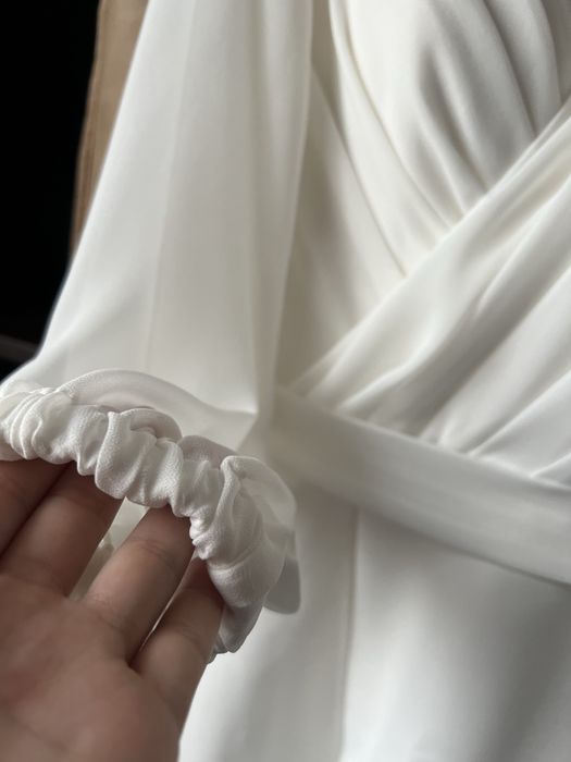 Продам весільньу сукнню