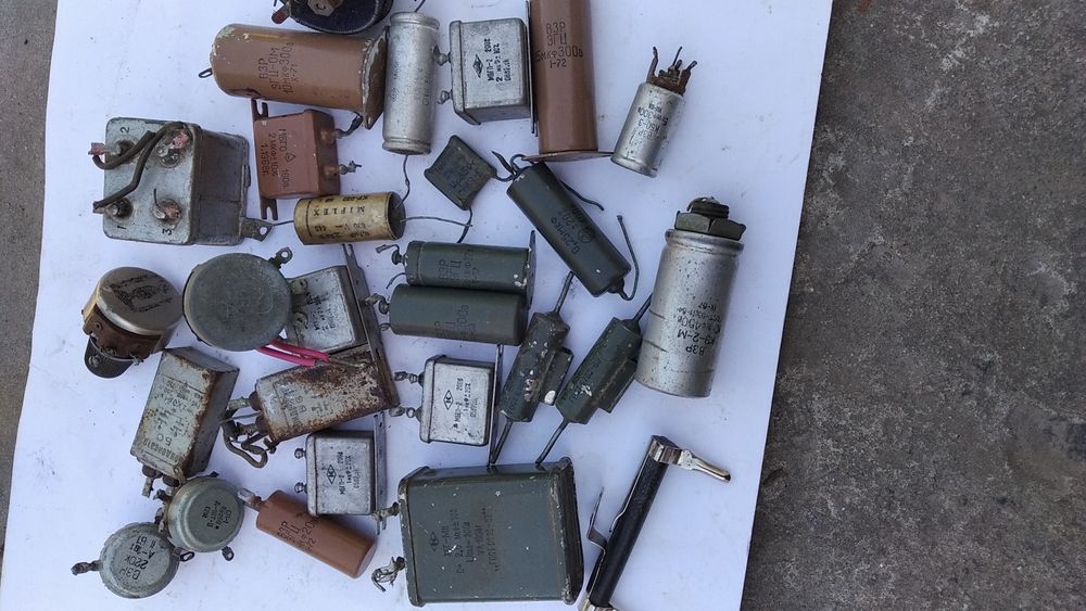 Продам конденсатори