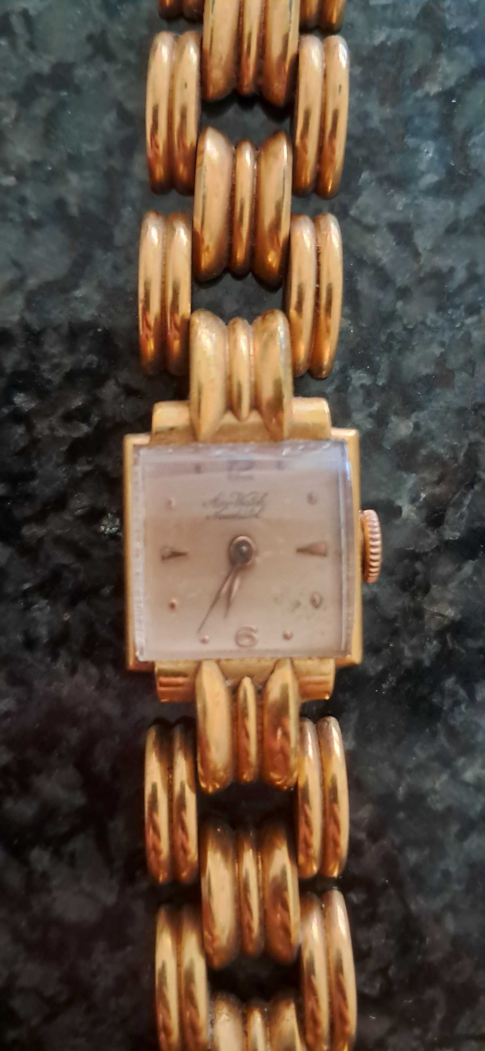 Relogios vintage brincos vintage pins colar de perolas