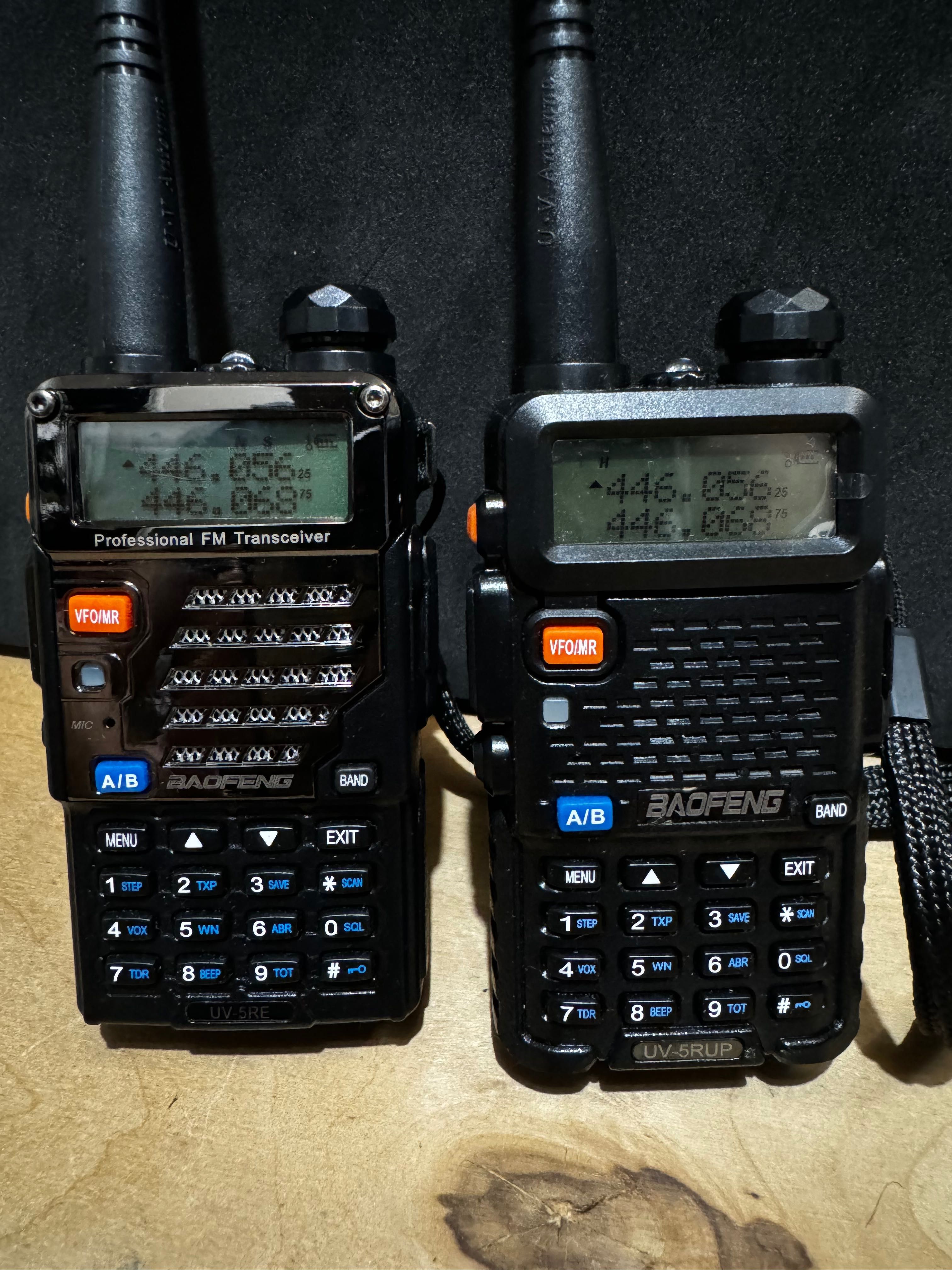 Baofeng UV-5R E oraz Baofeng UV-5R UP (folia wyświetlacz) + 3 GRATISY