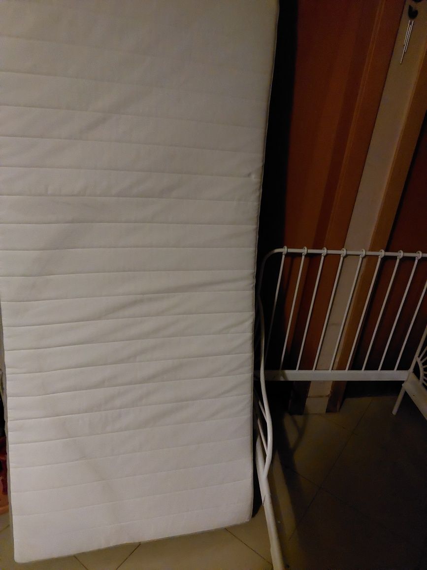 Cama extensível de criança com colchão