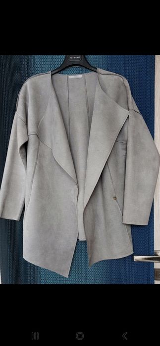 Szary płaszczyk bez zapinania