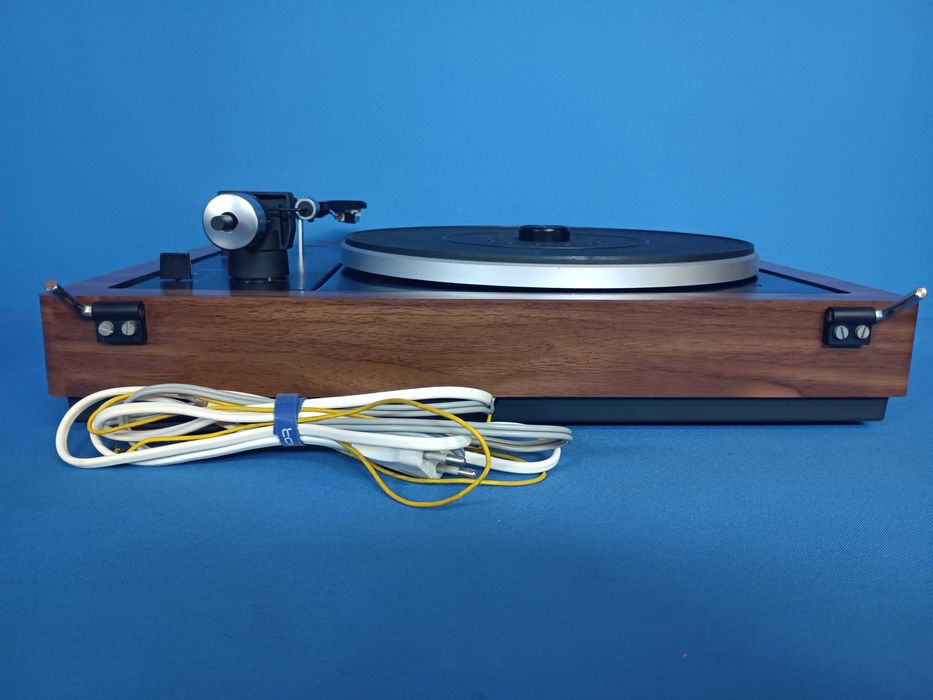 gira-discos LENCO L80