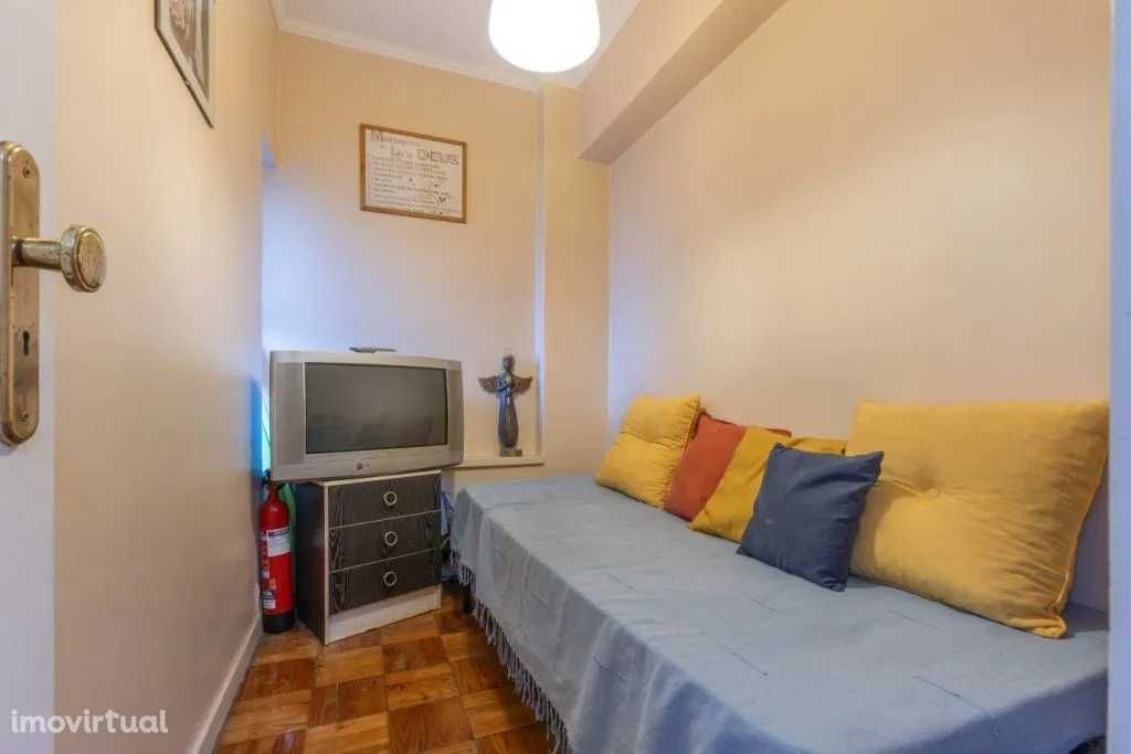 T 4 Duplex Olivais