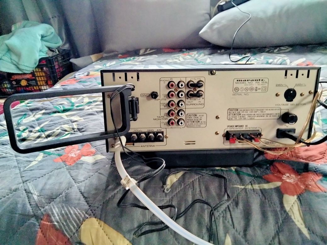 Marantz Model RX135L wzmacniacz , korektor i tuner w jednym module .