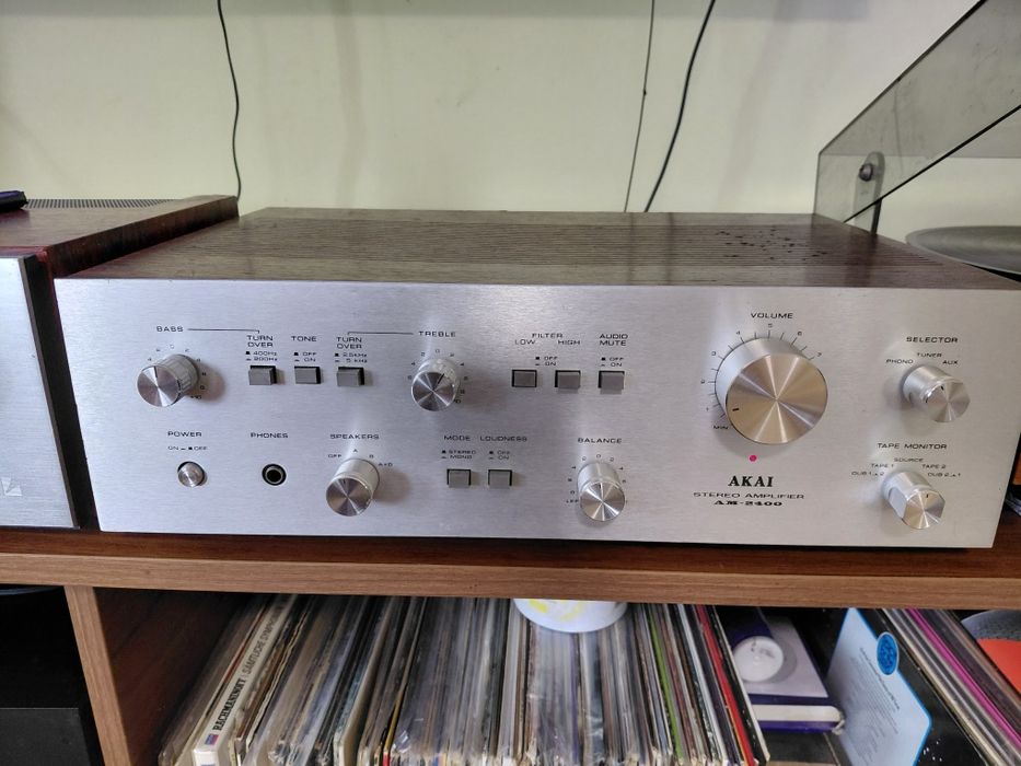Wzmacniacz Akai am 2400