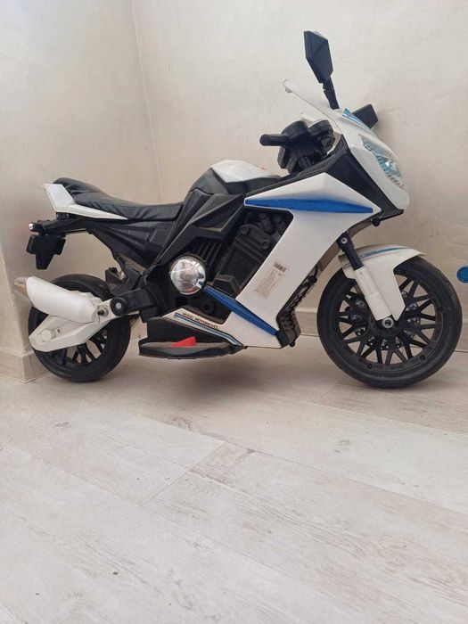 Продам електричний квадроцикл і мотоцикл